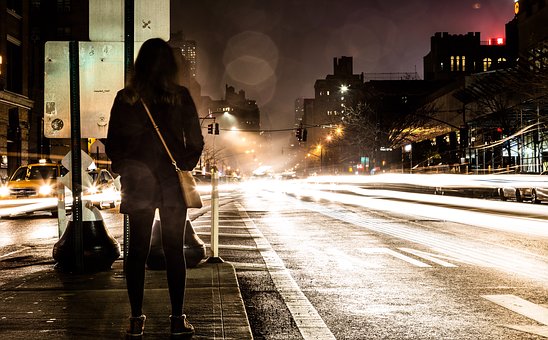 イラっとする前に 太陽以外にも眩しい他の車のライトへの対処法 Growing